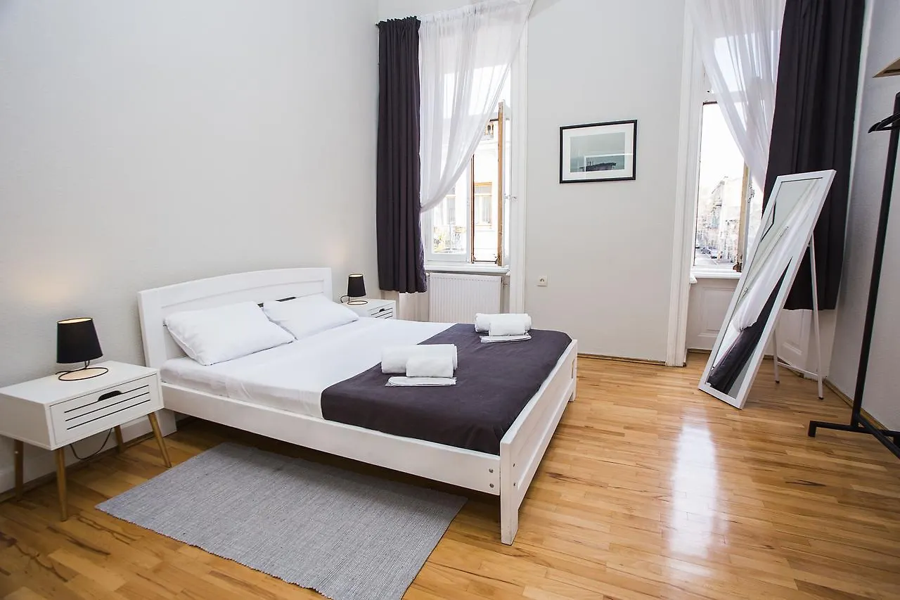 Charming 2Br Apartment In Old Tbilisi - By Wehost Georgien
