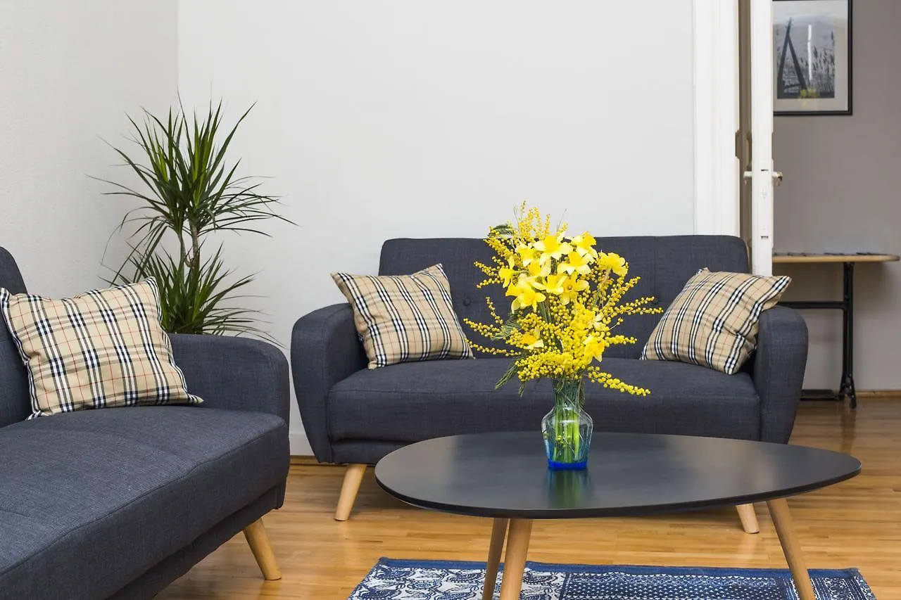 Charming 2Br Apartment In Old Tbilisi - By Wehost