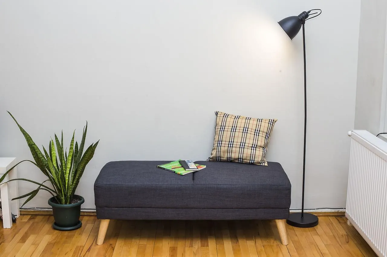 Charming 2Br Apartment In Old Tbilisi - By Wehost