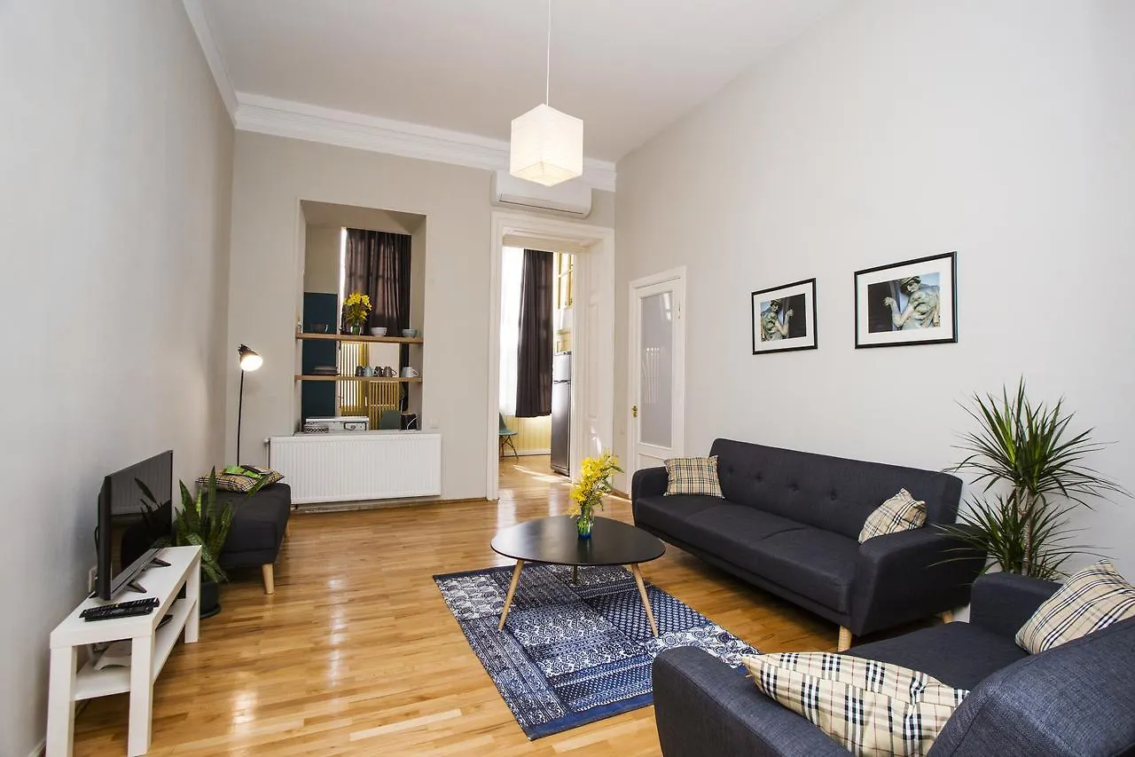 Charming 2Br Apartment In Old Tbilisi - By Wehost Georgien